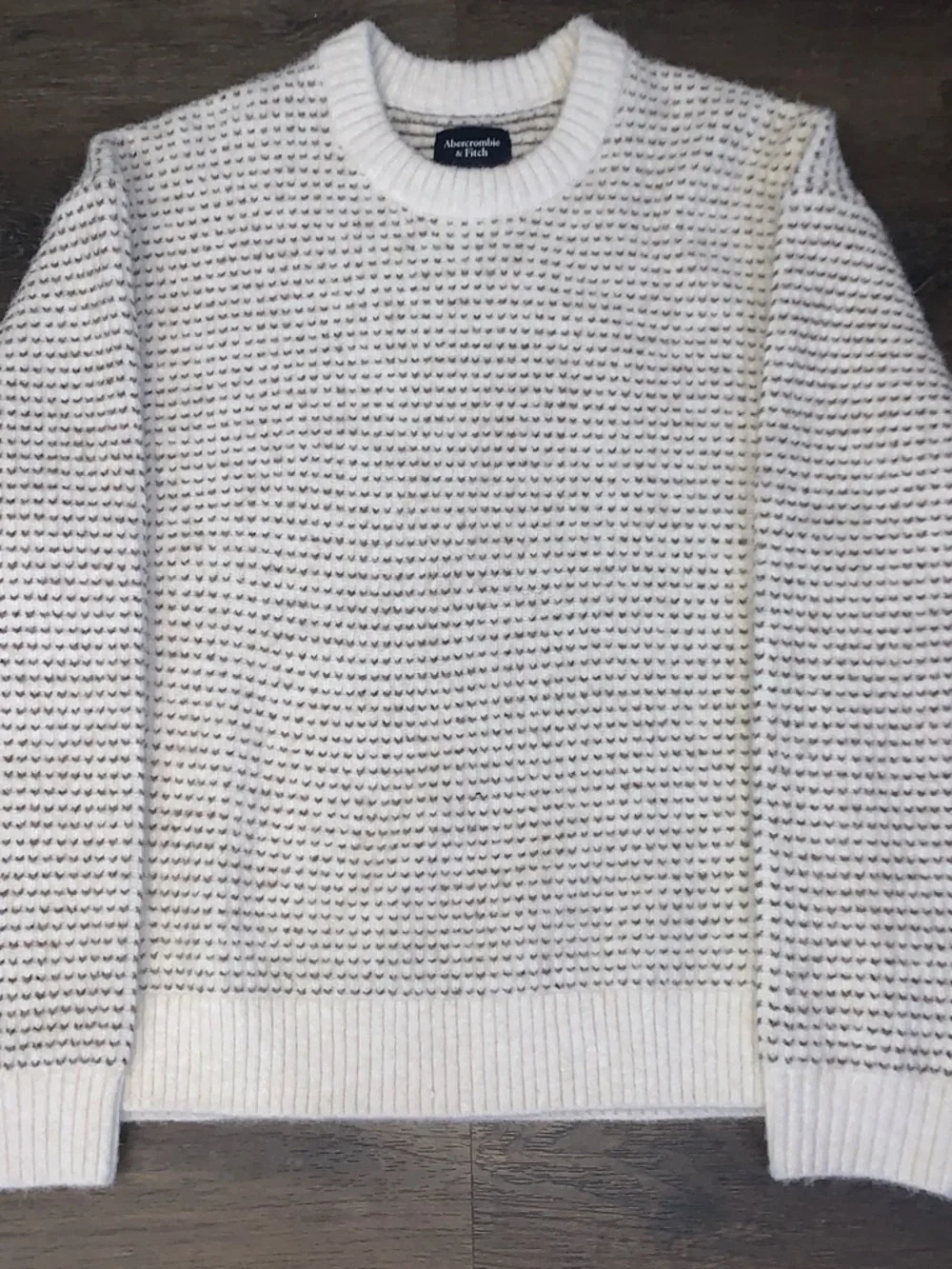 Abercrombie & Fitch Men's Cream Textured Crewneck Sweater